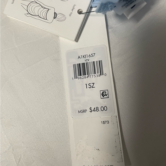 NWT Calvin Klein scarf/ wrap/ shawl/ capelet/ halter top in light blue. - Picture 13 of 13